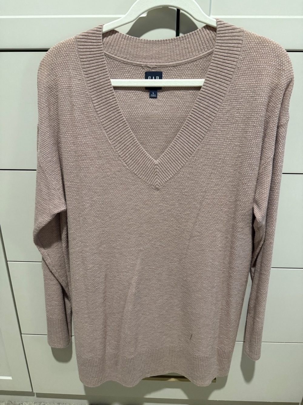GAP V-Neck Knit Sweater in Mauve Pink